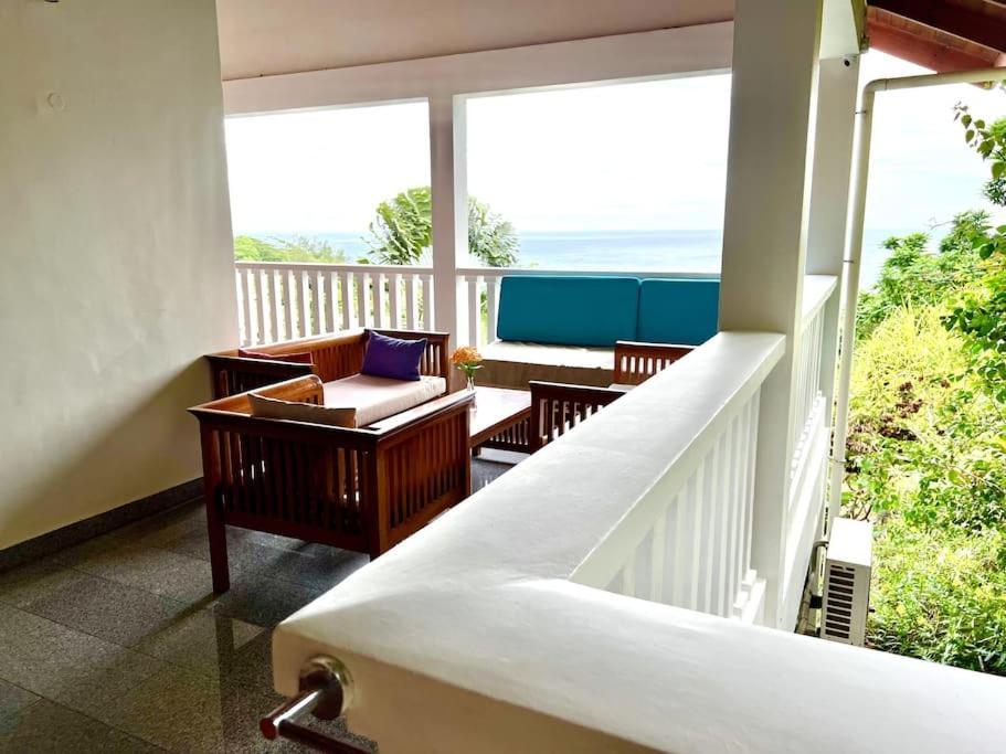Hilltop South - Villa Bougainville Takamaka Exterior photo